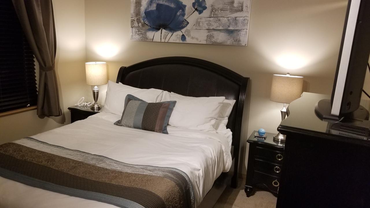 מונט טרמבלאנט 2 Bedroom Condo In Pedestrian Village By Amazing Property Rentals מראה חיצוני תמונה